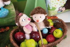 Nici 44055 Igel Henny Hoglet Ca 20cm Plüsch Kuscheltier Schlenker Forest Friends -Nici || Wild Republic || Depesche Verkäufe 44057 03 Milieu 44058 2048x13650kGMpRVp11inO