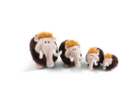 Nici 48071 Mammut Elke Stehend Ca 35cm Stone Age Plüsch Kuscheltier -Nici || Wild Republic || Depesche Verkäufe 45307 45308 45309 45310 08 Groessenvergleich 2048x1420 1