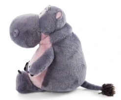 Nici 47964 Nilpferd DJ Nilbert 25cm Sitzend Plüsch Wild Friends GREEN -Nici || Wild Republic || Depesche Verkäufe 47960 02 ZA Frei 2048x1693 2