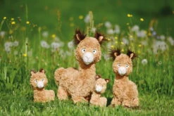 Nici 48608 Alpaka Al Paka 48cm Stehend Plüsch Kuscheltier GREEN -Nici || Wild Republic || Depesche Verkäufe 48606 12 48604 48602 48608 Milieu 2048x1366 2