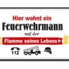 Gilde 67967 Metall Schild Feuerwehr "Hier Wohnt Ein Feuerwehrmann" Ca. 30x19 Cm