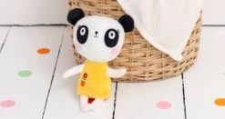 Nici 90425 Lemon Ribbon Panda 45cm Plüsch Kuscheltier Schlenker -Nici || Wild Republic || Depesche Verkäufe 90423 1pt1 1