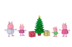 JAZWARES Peppa Pig Weihnachtsabend Mit 4 Figuren Weihnachtsbaum Spiele-Set Winter 95648 -Nici || Wild Republic || Depesche Verkäufe 95648 PEP Presents Pajamas OP