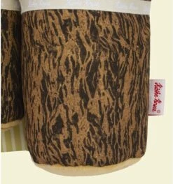 Käthe Kruse Feuerholz Im Set 7x23 + 10x33cm Plüsch Holzoptik Deko (55126) -Nici || Wild Republic || Depesche Verkäufe pluesch feuerholz set 2 pack 7x23cm plus 10x33cm 3